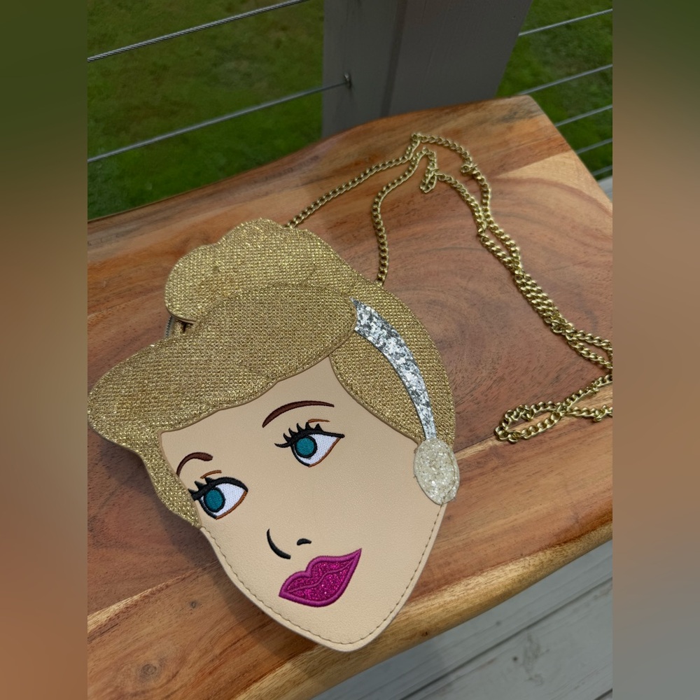 Danielle Nicole Disney Cinderella Bag/Purse. - image 3